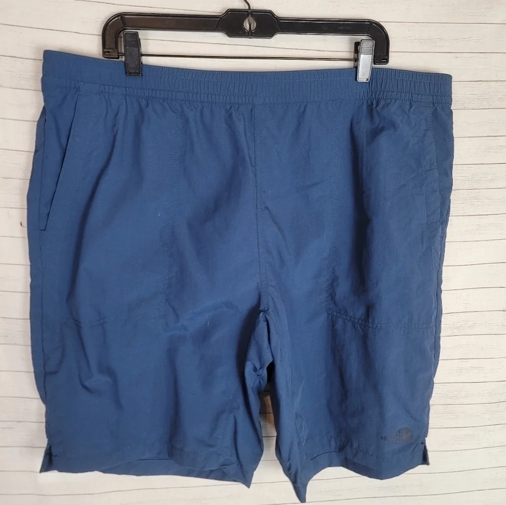 The North Face Pull On Adventure Hybrid Shorts in Blue Ripstop, sz XL